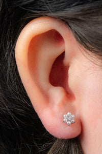 Titanium Internally Threaded Labrets 1.2mm - Titanium Claw Set Pearl Primrose Flower