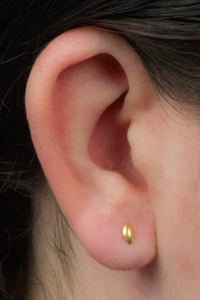 Titanium 1.2mm Internally threaded Labret - Marquise Pebble