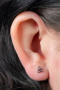 Titanium Internally Threaded Labrets 1.2mm - Titanium Honeycomb